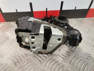 Замок двери передней правой Toyota Camry 2011-2014