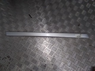Молдинг двери задней правой Audi A4 2000-2006