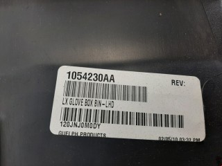 Бардачок, ориг. номер 1054230AA, UZ80XDVAC, Dodge Charger 2005-2010