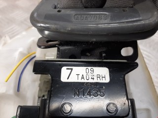 Ремень безопасности передний правый, ориг. номер TA0457630H, Mazda Xedos 9 1993-1997