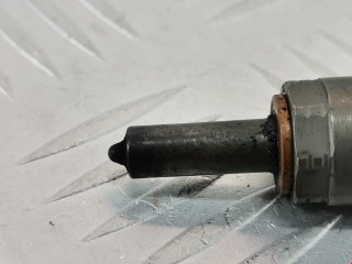 Форсунка, ориг. номер 0445116030, 03L130277, Volkswagen Passat 2005-2010