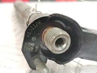 Форсунка, ориг. номер 0445116030, 03L130277, Volkswagen Passat 2005-2010