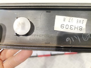 Молдинг двери задней правой, ориг. номер 828708H309, 828708H300, Nissan X-Trail 2000-2004