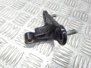 Петля двери передней левой Mercedes C W204 2007-2011