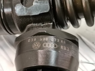 Форсунка, ориг. номер 038130073AG, 0414720215, Volkswagen Golf 1997-2006