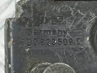 Замок капота, ориг. номер 8D0823509J, 8D0823509D, Audi A4 1994-1997