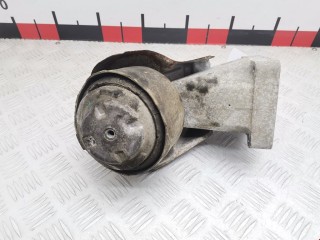 Кронштейн двигателя Mercedes CLK W209 2005-2010