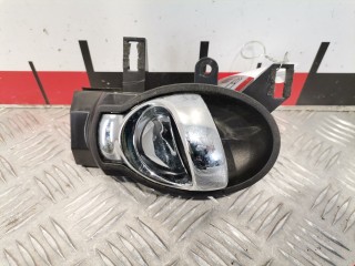 Ручка внутренняя передняя правая Nissan Juke 2010-2014