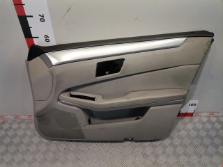 Обшивка двери передней правой (дверная карта) Mercedes E W212 2009-2013