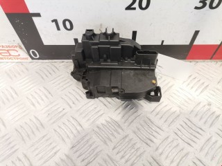 Замок двери передней правой Renault Megane 2006-2009
