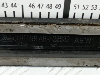 Молдинг двери задней правой, ориг. номер 98ABF25532, Ford Focus 1998-2001