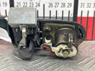 Ручка наружная передняя правая, ориг. номер 8281054G10, Suzuki Liana 2001-2004