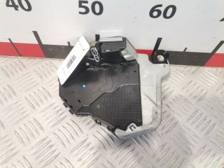 Замок двери передней правой, ориг. номер 6903002250, Toyota Avensis 2008-2011