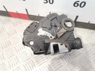 Замок двери передней правой, ориг. номер 6903002250, Toyota Avensis 2008-2011