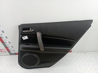 Обшивка двери задней правой (дверная карта) Mazda 6 2005-2008