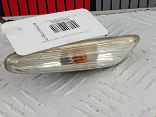Повторитель передний правый, ориг. номер 63137253326, BMW 3 E90/E91/E92/E93 2008-2013