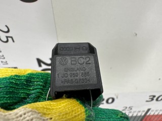 Кнопка стеклоподъемника, ориг. номер 3B0959855B, Volkswagen Passat 1996-2001