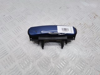 Ручка наружная передняя левая Audi A4 2000-2006