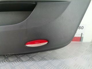 Обшивка двери передней правой (дверная карта), ориг. номер 809000399R, Renault Laguna 2007-2012