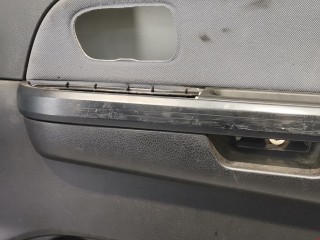 Обшивка двери передней правой (дверная карта), ориг. номер 8371064J00, Suzuki Grand Vitara 2005-2008