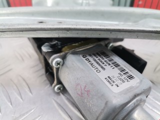 Стеклоподъемник электрический задний правый, ориг. номер 98830SUV11, 95299902, Buick Encore 2016-2022