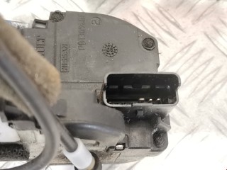 Замок двери задней левой, ориг. номер 90159254, 82501EB324, Nissan Navara 2001-2007