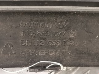 Заглушка (решетка) в бампер, ориг. номер 1J0853677D, Volkswagen Golf 1991-2000