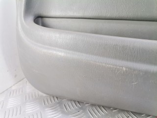 Обшивка двери передней правой (дверная карта), Suzuki Alto 1998-2012