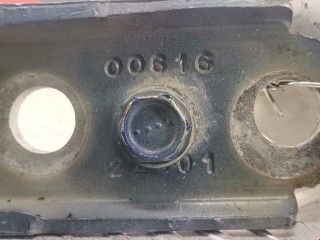 Петля двери передней левой, ориг. номер BB5Z7822801C, Ford Explorer 2015-2018