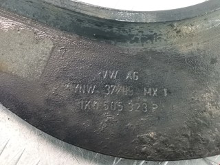 Рычаг задний правый, ориг. номер 1K0505323P, Volkswagen Golf 2003-2009