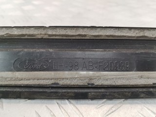 Молдинг двери передней левой, ориг. номер 98ABF20939, Ford Focus 1998-2001