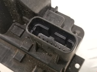 Замок двери передней правой, ориг. номер 813202L060, Hyundai i30 2007-2010