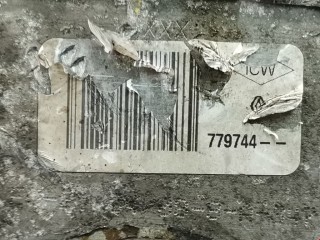 Теплообменник масляного фильтра, ориг. номер 8200923115, 8200779744, Renault Clio 2003-2013