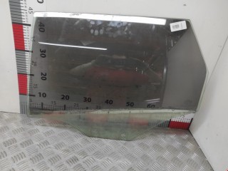 Стекло двери задней левой Audi A3 2003-2005