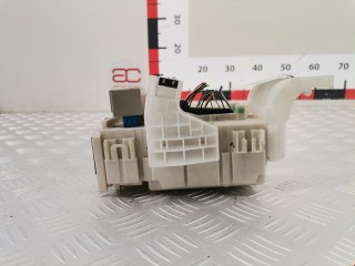 Блок предохранителей, ориг. номер 8273047290, Toyota Prius 2005-2011