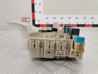 Блок предохранителей, ориг. номер 8273047290, Toyota Prius 2005-2011