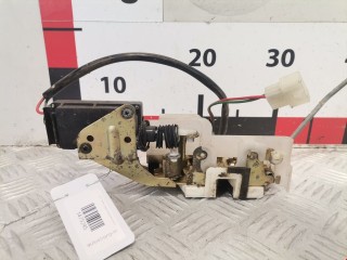 Замок двери передней правой, ориг. номер B02W-58-310E, Mazda 323 1994-1998