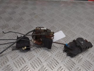 Замок двери передней левой, ориг. номер 8131027000, Hyundai Coupe 1996-1999