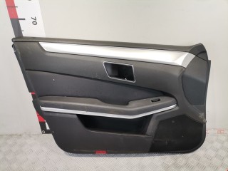 Обшивка двери передней левой (дверная карта) Mercedes E W212 2009-2013