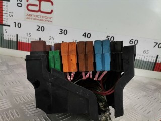 Блок предохранителей, ориг. номер 8200162334, Renault Laguna 2001-2005