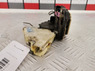 Замок двери передней левой, ориг. номер 61031FE010, Subaru Impreza 2000-2002