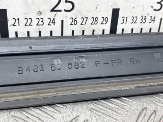 Молдинг двери передней правой, Mazda 323 1987-1993