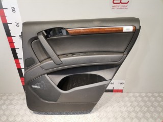 Обшивка двери задней правой (дверная карта) Audi Q7 2005-2009