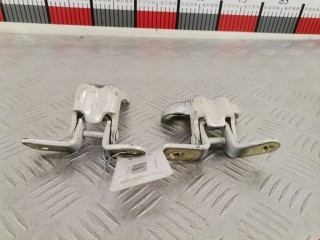 Петля двери задней правой, ориг. номер 20967986, Chevrolet Volt 2010-2015