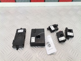 Усилитель антенны BMW 3 F30/F31/GT F34 2011-2016
