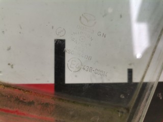 Стекло двери передней правой, ориг. номер CC3358511E9D, Mazda 5 2002-2009
