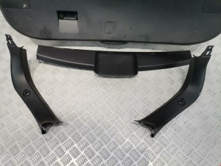 Обшивка крышки багажника, Mazda 3 2006-2009