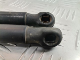 Амортизатор капота, ориг. номер 8200484676, Renault Scenic 2006-2009