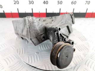 Кронштейн компрессора кондиционера, ориг. номер 038260885C, Volkswagen Passat 1996-2001