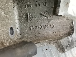 Кронштейн топливного фильтра, ориг. номер 9632011910, 9632011980, Fiat Scudo 1996-2002